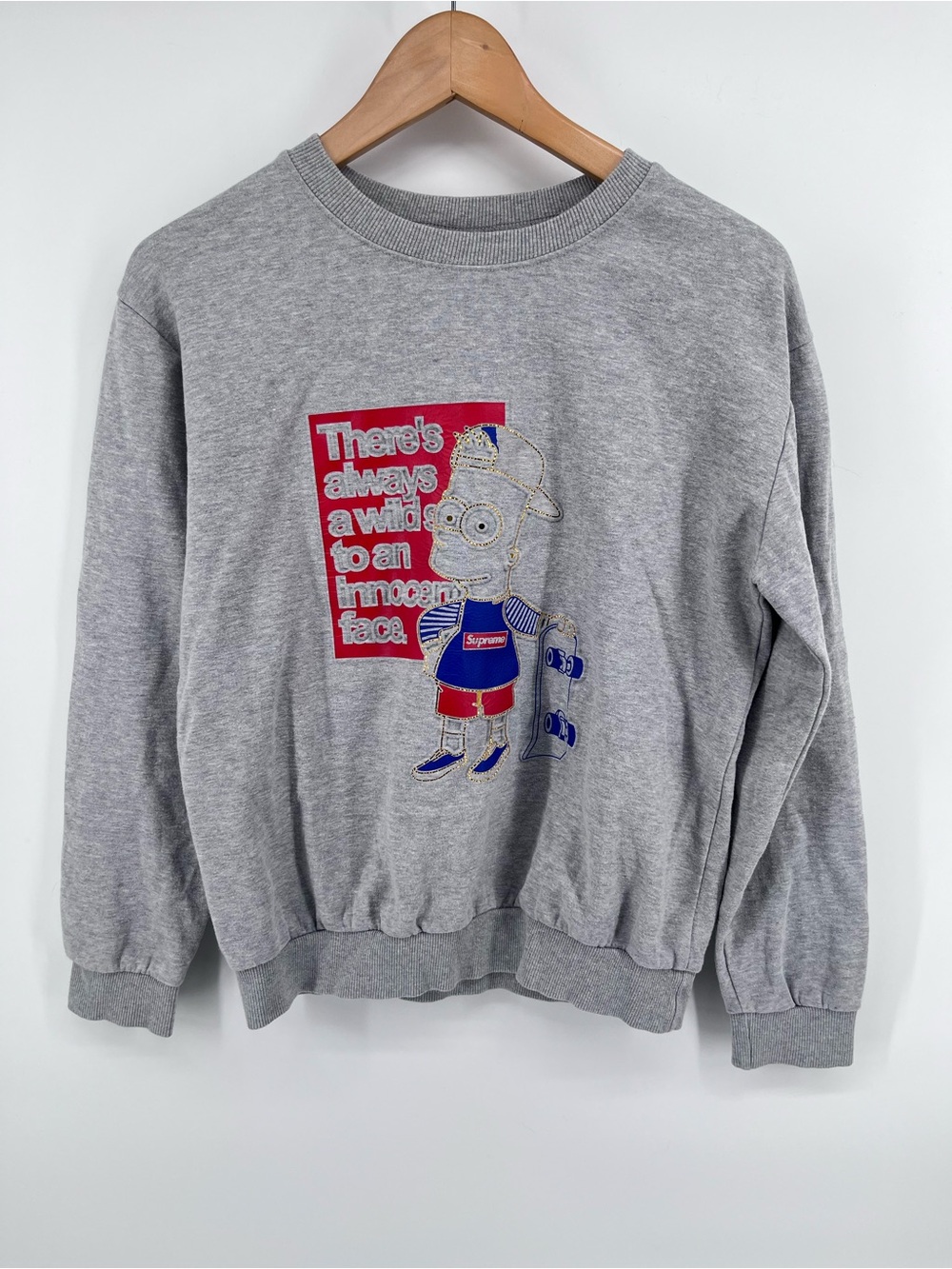 Grey Bart Graphic Embroidered Crewneck Sweatshirt Streetwear Y2KGrey crewneck sw